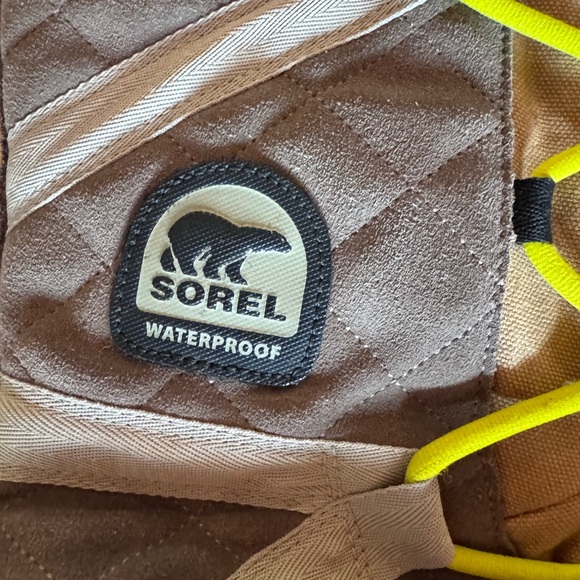 Like new- Sorel Glacy Tall Explorer Boot - Picture 7 of 8